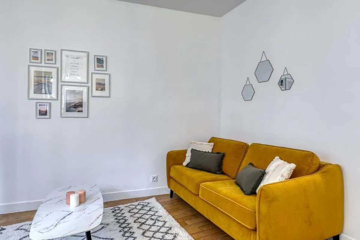 Poissonniere -Cosy Apartment Near Montmartre Paříž 0*,  Francie